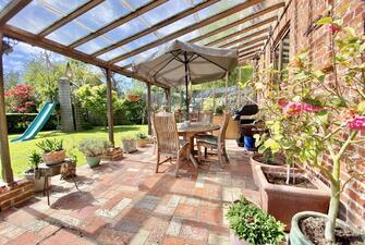 796nUZAV5EObXJ7exBxQMQ