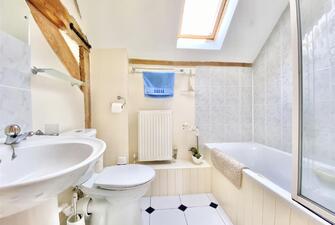 KG6HnJj7GkGqYTQF4SUdag