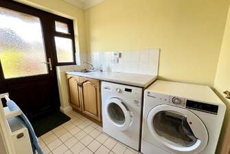 FdjBiIuOU0i8moFHXU 0VQ